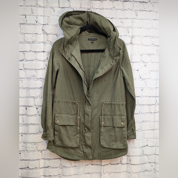 Green coat - Picture 2 of 7